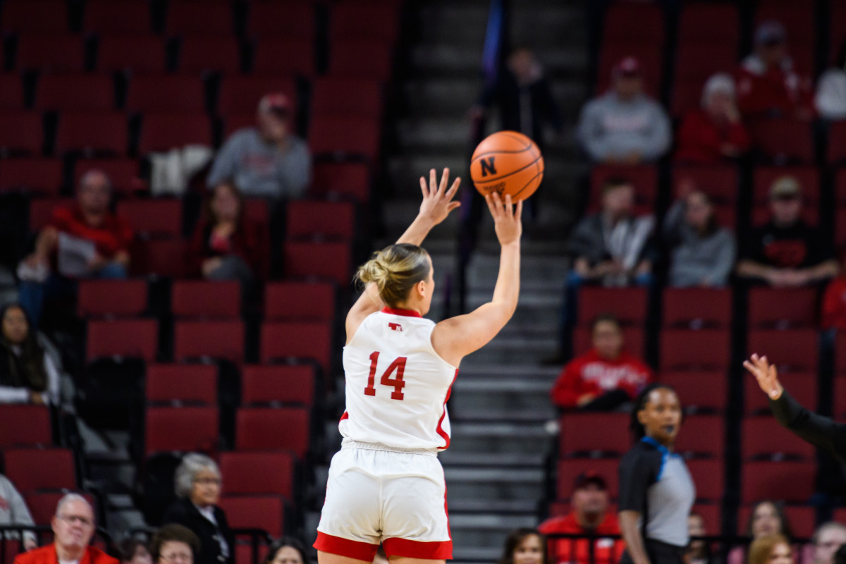 02_Callin Hake_WBB vs FAU 1129